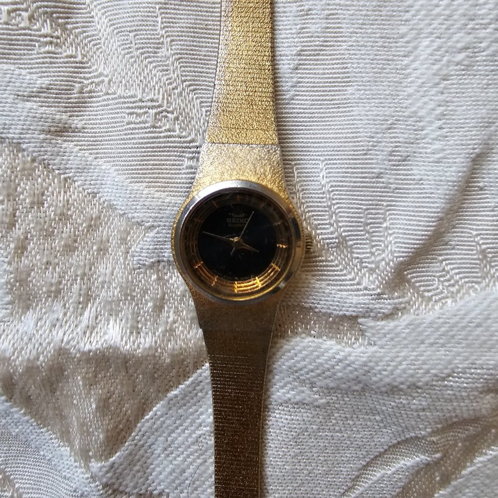 Seiko Quartz Dainty Black and Gold tone Watch - Picture 7 of 16